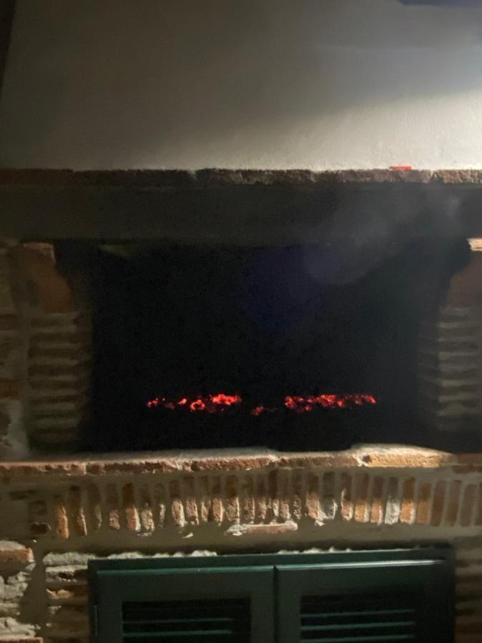 فيلا Casa Pietra Del Sole لوكا المظهر الخارجي الصورة