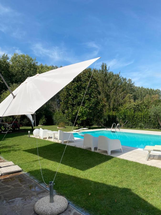 فيلا Casa Pietra Del Sole لوكا المظهر الخارجي الصورة