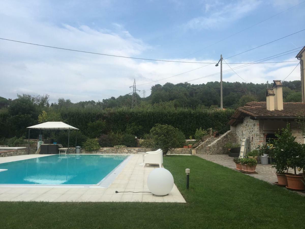 فيلا Casa Pietra Del Sole لوكا المظهر الخارجي الصورة