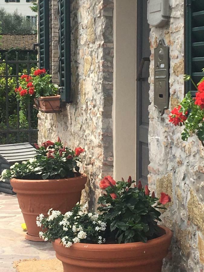 فيلا Casa Pietra Del Sole لوكا المظهر الخارجي الصورة