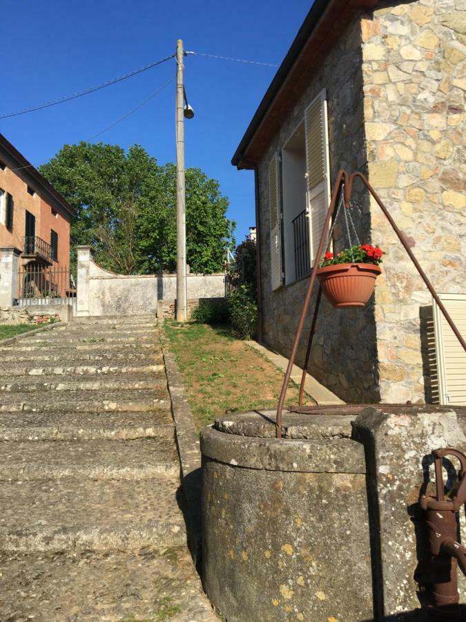 فيلا Casa Pietra Del Sole لوكا المظهر الخارجي الصورة