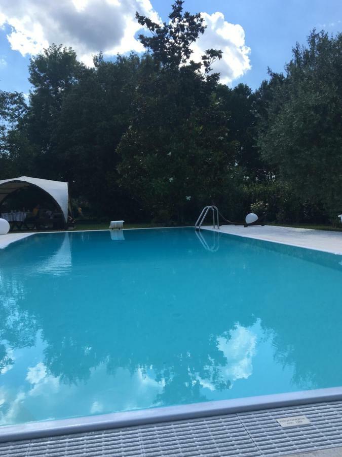 فيلا Casa Pietra Del Sole لوكا المظهر الخارجي الصورة