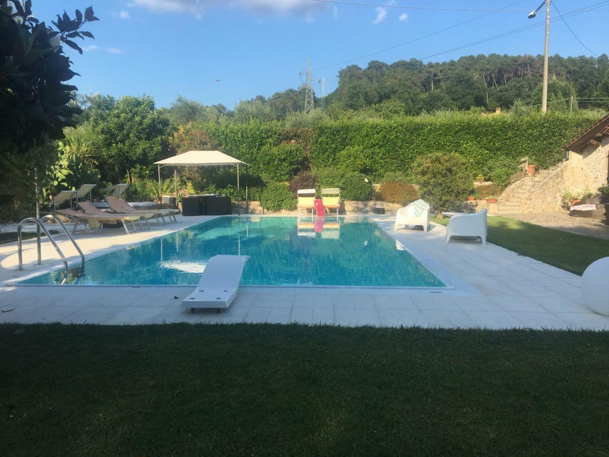 فيلا Casa Pietra Del Sole لوكا المظهر الخارجي الصورة